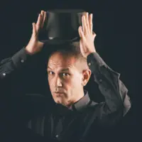Mago profesional para bodas, magia para bodas, mago en Castellón, magos en Castellón, Iván Arribas